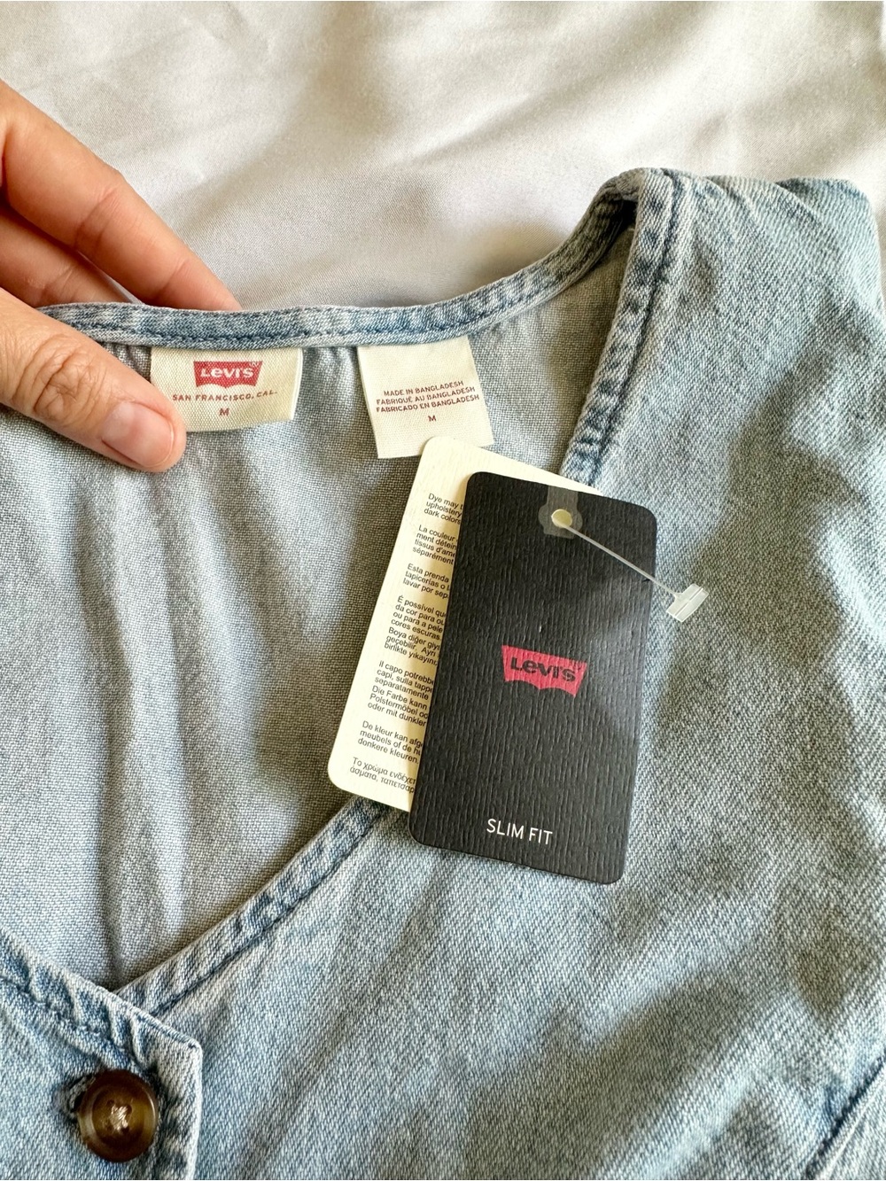 Levi’s Moxie Short-Sleeve Denim Blouse - Picture 12 of 14
